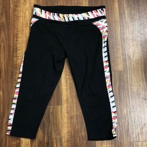 Fabletics black cropped leggings